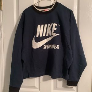 Nike Sportswear Women’s crewneck.